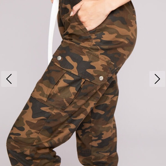 Kendall & Kylie High Rise Camo Cargo Pants (Ardene) - Picture 5 of 11
